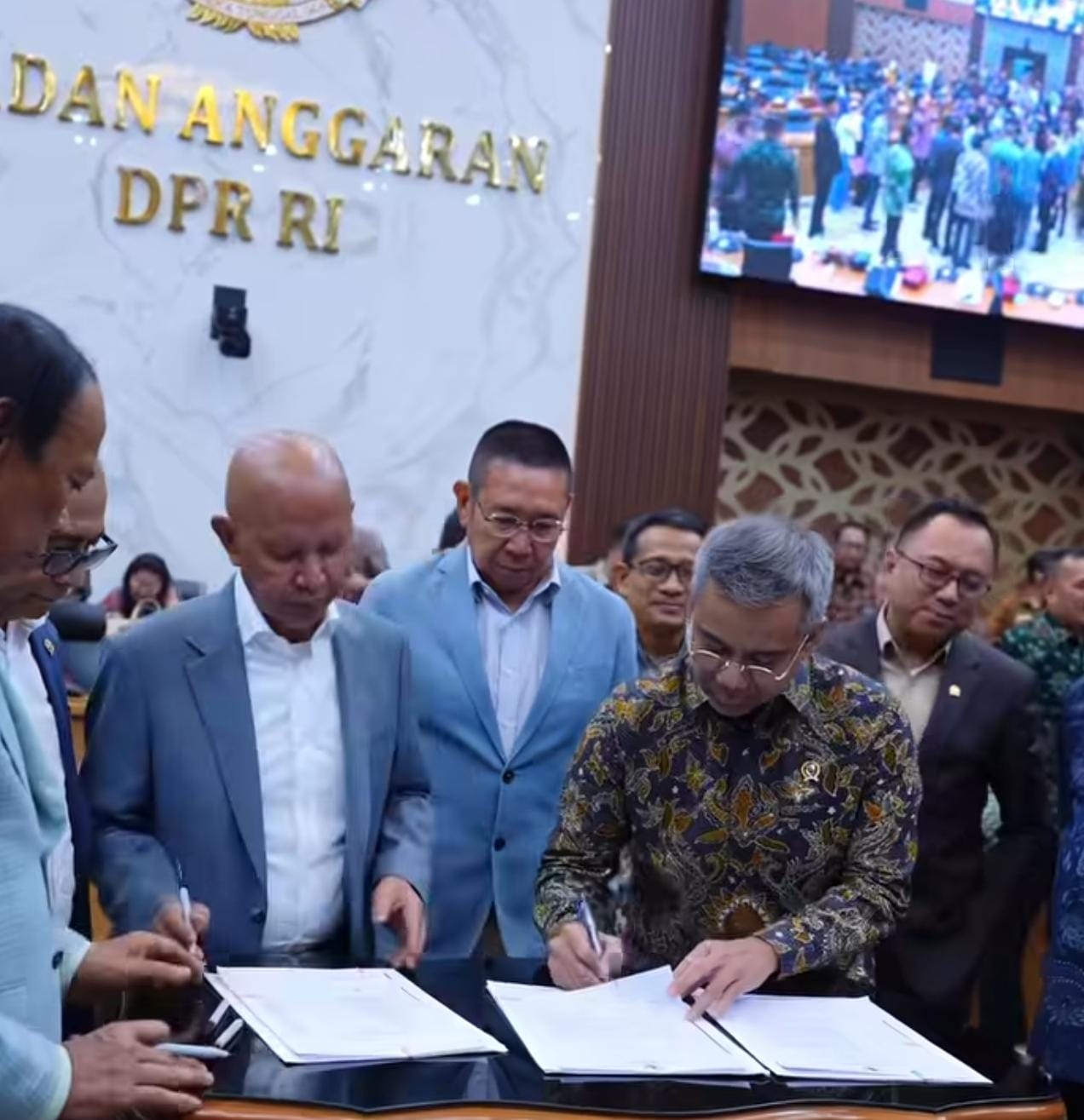 Bahas Ekonomi Nasional, DPR Ratas dengan Kemenkeu, BI hingga Danantara